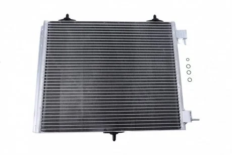 Радіатор кондиціонера VALEO 814095