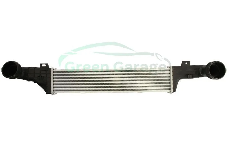 Интеркулер MB W210 E220CDi AC 98-02 (пр-во Nissens) NISSENS 96899 (фото 1)