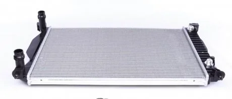 Радиатор охлаждения двигателя AUDI A4 04- (пр-во) NRF 50543