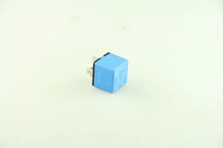 Реле (24V, 30A) DAF 65 CF, 75, 75 CF, 85, 85 CF, CF 65, CF 75, CF 85, SB, XF 105, XF 95 IVECO EUROCARGO I-III, EUROFIRE II, EUROSTAR, EUROTECH MP, EUROTECH MT, EUROTRAKKER, MAGIRUS, P/PA 10.75- DT 681036 (фото 1)