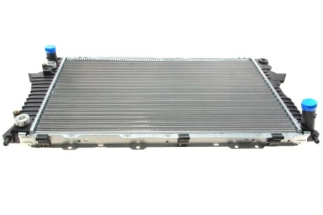 Радиатор охлаждения двигателя AUDI 100/A6 26/8 AT 92-97  Van Wezel 03002084