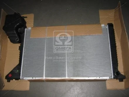 Радіатор двигуна MB SPRINTER 00-06 MT, A/C  TEMPEST TP1562519A