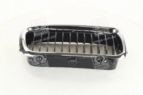 Решетка в капоте прав. BMW 7 E38 (пр-во) TEMPEST 0140092912