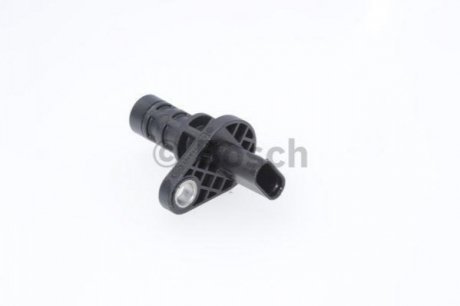 Датчик обертів колінвалу BOSCH 0261210318