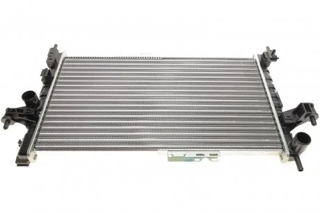 Радиатор охлаждения двигателя CORSAC 13/7CDTi MT/AT 03-  Van Wezel 37002380