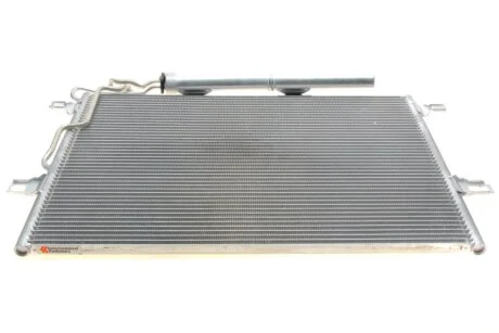 Конденсор кондиционера MBW211 E200>500 02- MT/AT  Van Wezel 30005307