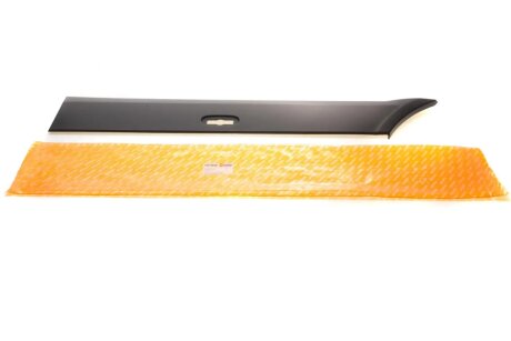 Накладка перед колісною аркою, ліворуч AUTOTECHTEILE 100 6948