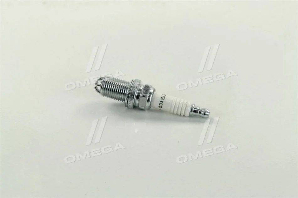 Свеча зажигания MULTI GROUND CHEVROLET LACETTI, NUBIRA (пр-во) CHAMPION OE077T10 (фото 1)