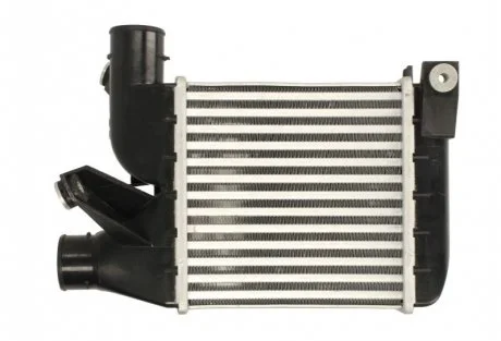 Інтеркулер BMW 5 (E39), 7 (E38) 2.5D 01.96-05.04 THERMOTEC DAB021TT