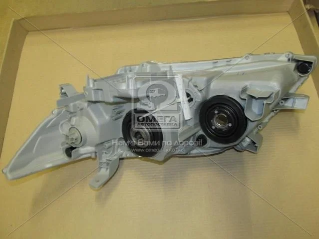 Фара пра. TOYOTA CAMRY 06-11 TYC 20C987052B (фото 1)