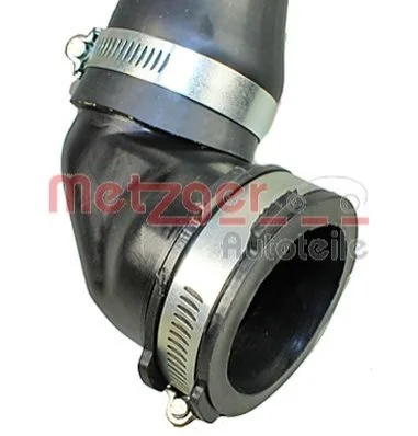 Патрубок інтеркулера Ford Focus 1.6 TDCI 04-12/Volvo S40/V50 1.6D 05-12 METZGER 2400247 (фото 1)