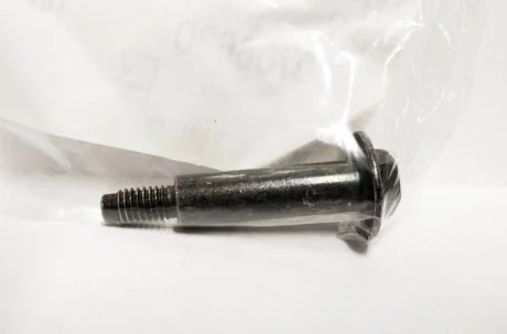Болт SUBARU 800706630