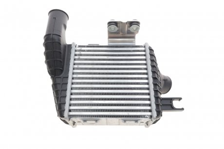 Радіатор інтеркулера MAHLE / KNECHT CI692000S