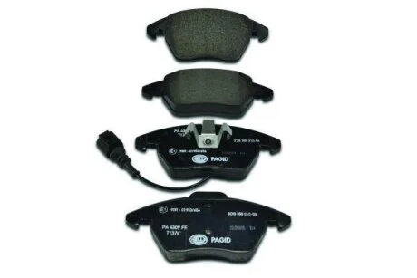 Гальмівні колодки пер. Caddy III/Golf V/Passat B6/Octavia A5 HELLA PAGID 8DB 355 010581