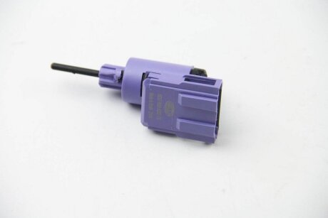 Елемент оптики авто HELLA 6DD 008 622-731