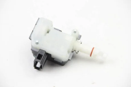 VW Регулювальний елемент центрального замка Audi A3,Skoda Octavia,SuperB,Golf IV,Jetta III,Passat, HELLA 6NW 007 546071