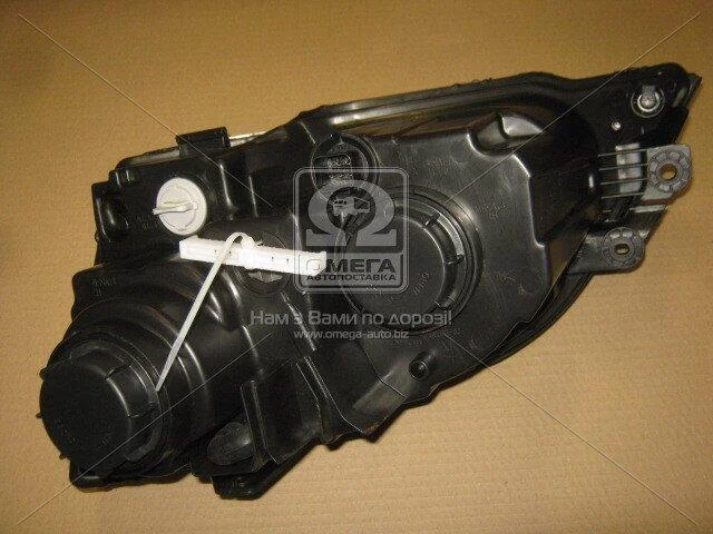 Фара пра. ел. KIA SORENTO 03-09 (вир-во) TYC 20C523A52B (фото 1)