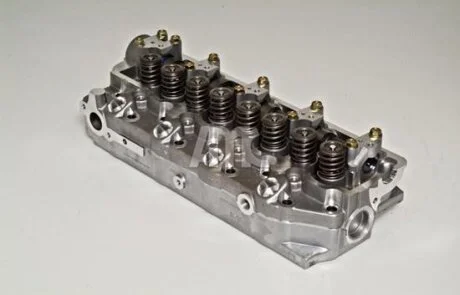 Голівка циліндра HYUNDAI GALLOPER I, GALLOPER II, GRACE, H-1, H-1 / STAREX, H100, PORTER, TERRACAN KIA K2500, PREGIO MITSUBISHI L 300 / DELICA II, L 300 III, L200, L400 2.5D 05.86- AMC 908613