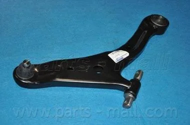 Важіль підвіски передній правий Hyundai Santa Fe 00-05 (вир-во) PARTS-MALL PXCAA026LR